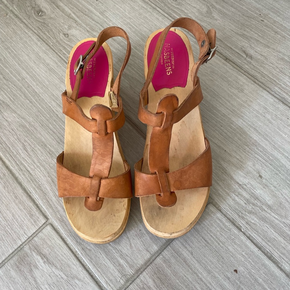 Swedish Hasbeens size 37 tan sandals clogs